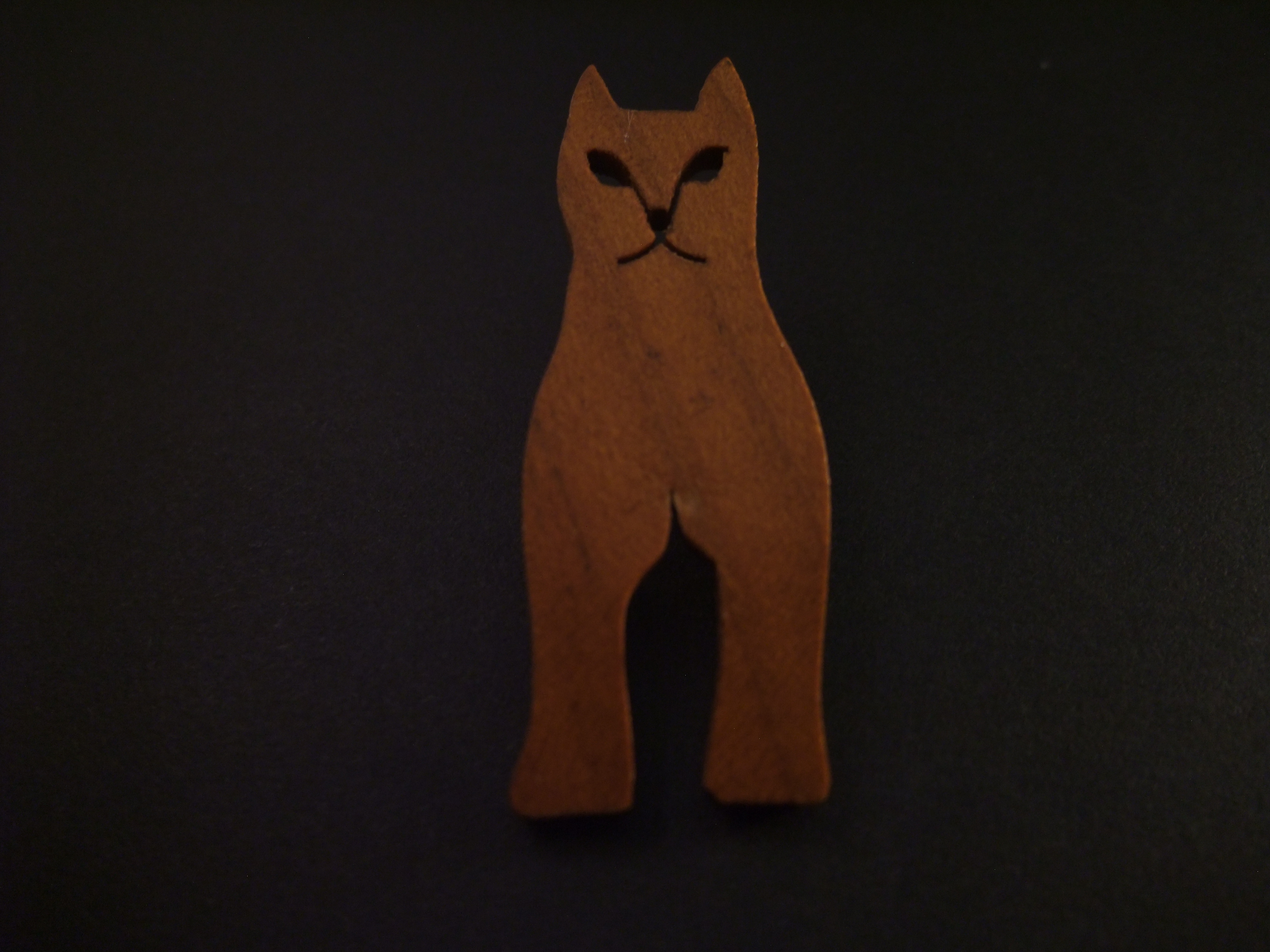 Poes-kat houten uitvoering